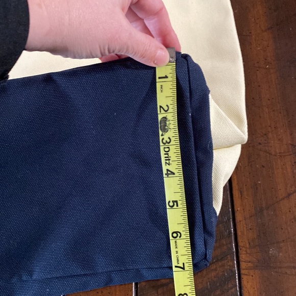 Thirty One Canvas Crew - Picture 8 of 9